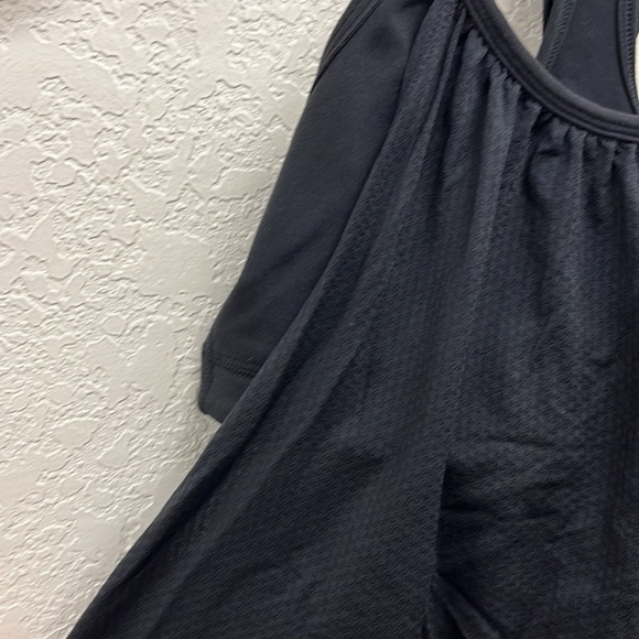 Lululemon Black on Black Workout Top with Sports Bra 4 - Picture 2 of 6